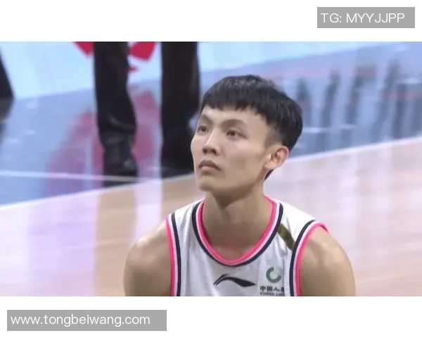 陈林坚的奋斗历程与职业生涯：从青涩少年到篮球场上的闪耀明星