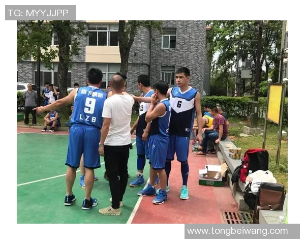 洛城银河与波特兰的激烈对决揭示了篮球的无限魅力与团队精神 洛城银河与波特兰的激烈对决揭示了篮球的无限魅力与团队精神