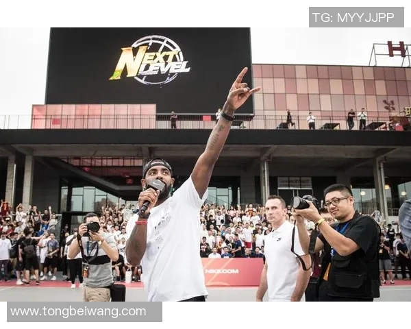 欧文新鞋发布会引发争议踩踏耐克Logo展现艺术无畏标签的精神